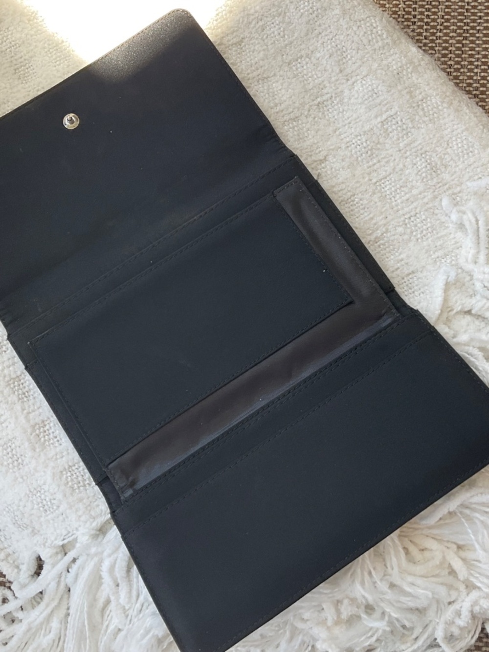 Audrey Hepburn black wallet - Picture 4 of 10